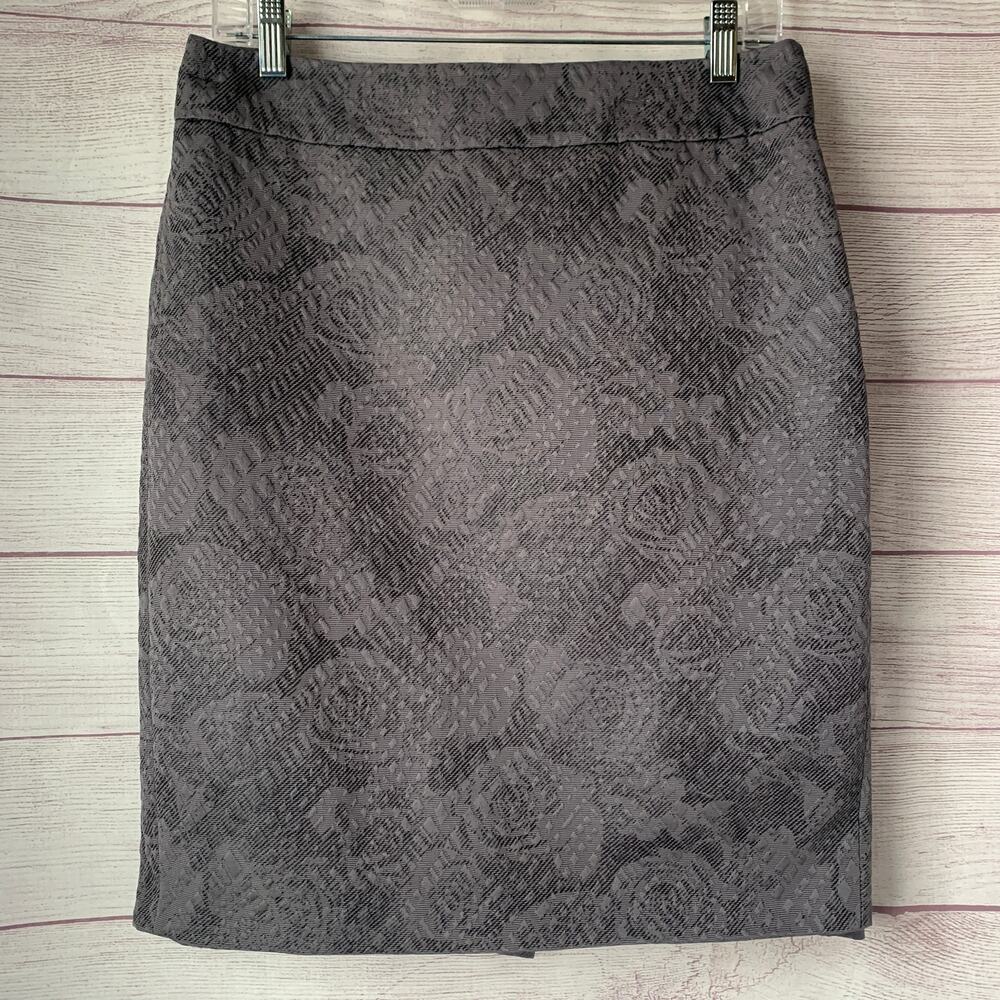 Ann Taylor Gray Rose Floral Brocade Pencil Skirt Size 6